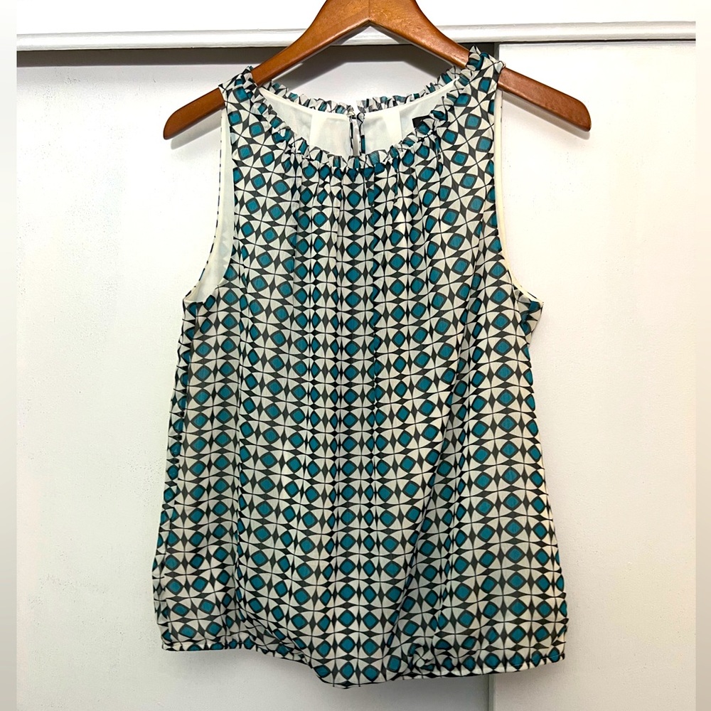 Ann Taylor Medium top
